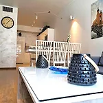Luxury Modern דירה *